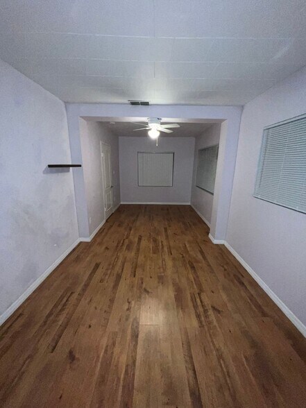 Building Photo - 2540 Elyria Ave