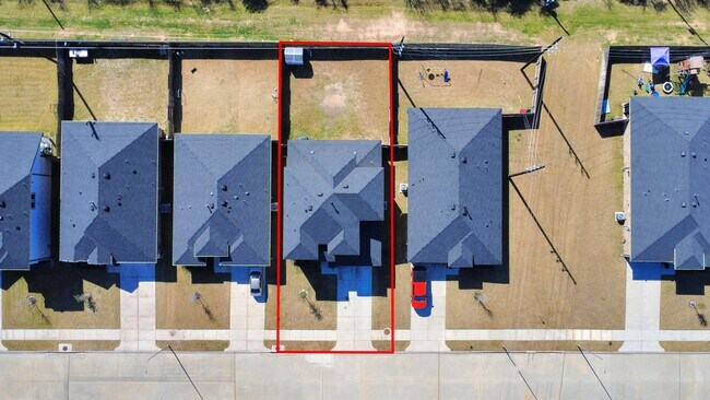 Building Photo - 30119 Gallatin River Ln