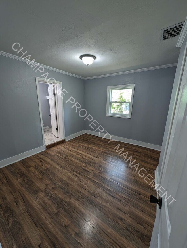 Building Photo - Updated Single Family Home