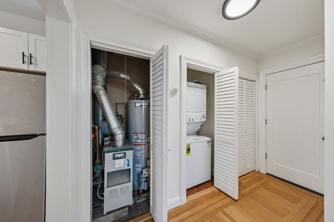 Building Photo - 286 Central Ave