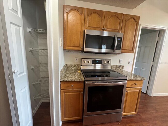 Building Photo - 964 Helmsley Ct