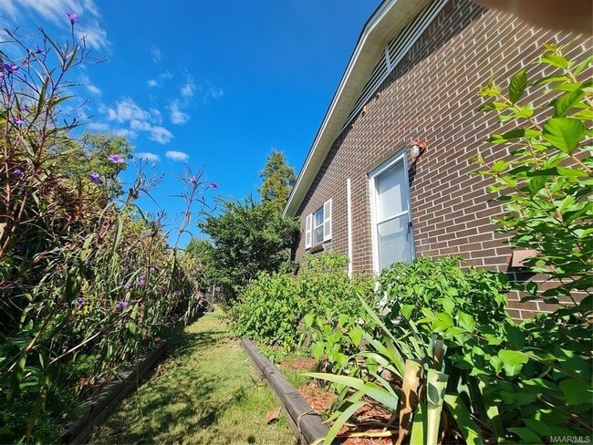 Building Photo - 109 Griffith Ave