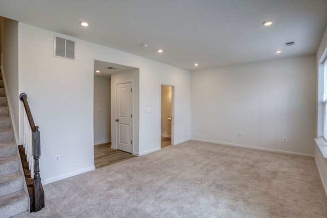 Building Photo - 345 Andrew Ct