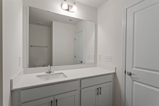 Building Photo - Beautiful 3-Bedroom Home in Desirable Clayton Community | Modern Finishes & Great Location