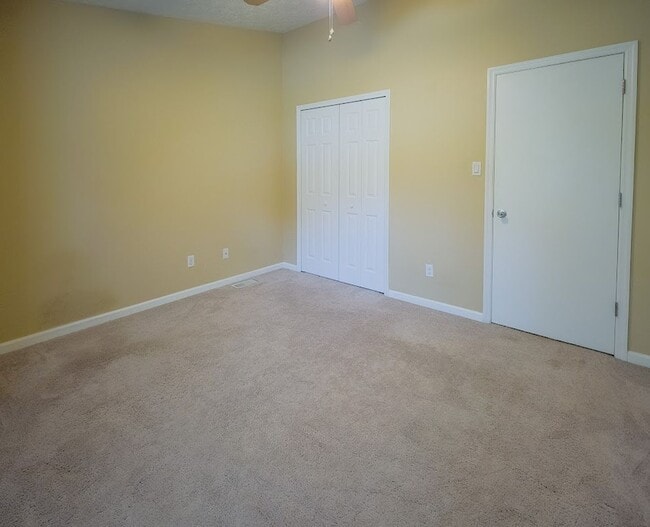 Building Photo - 650 Shadywood Ln