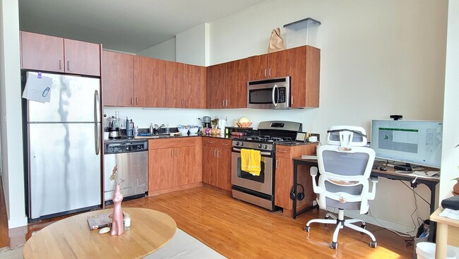 Building Photo - 235 W Van Buren St