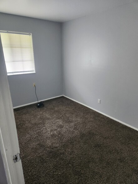 Building Photo - 3 Brookhaven Dr