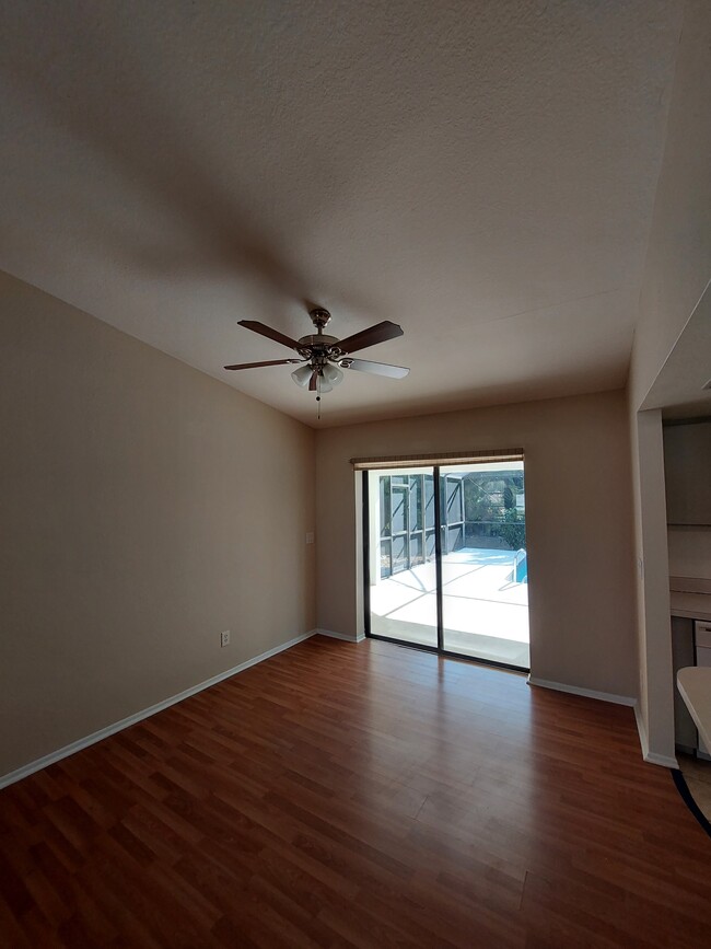 Building Photo - 801 SW 10th Pl