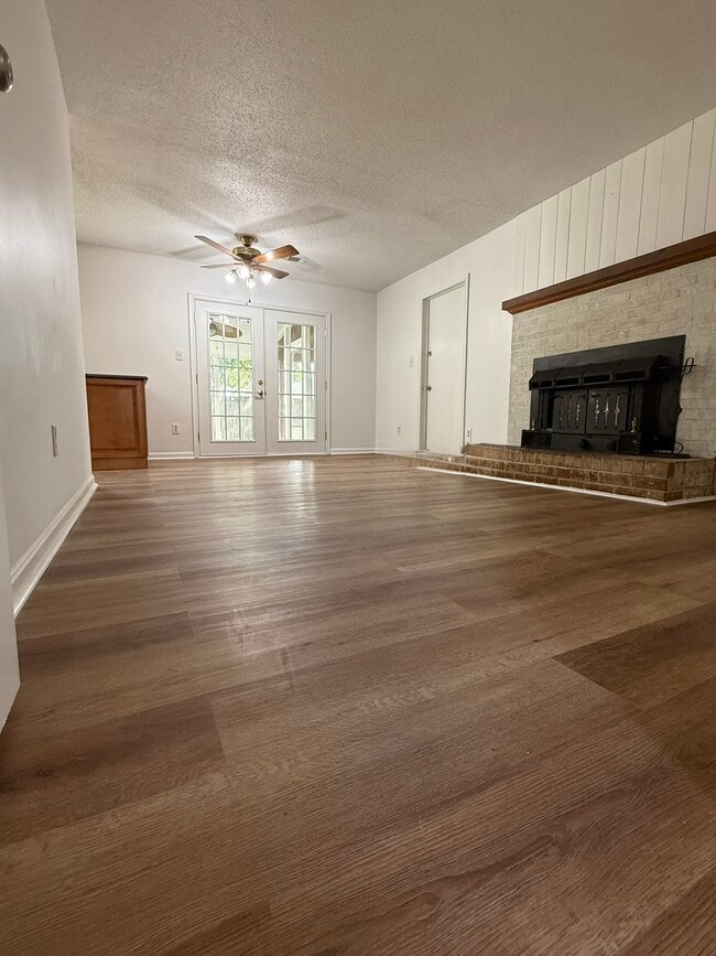 Building Photo - 3784 Strathmoor Cir