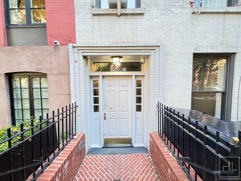 Building Photo - WEST 11 STREET