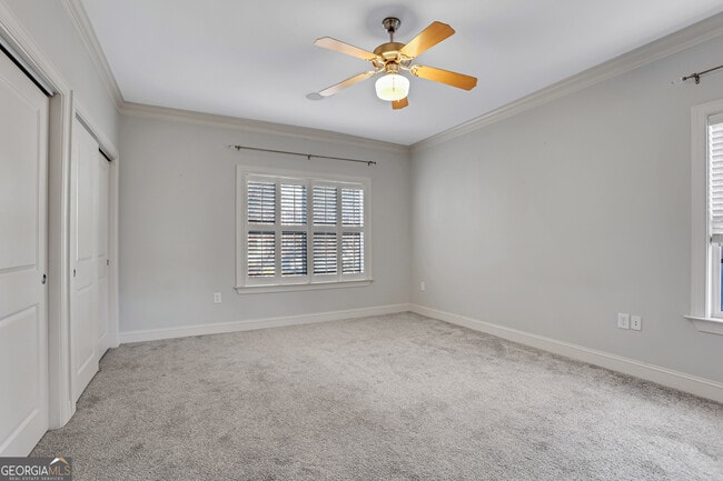 Building Photo - 225 Carlyle Park Dr