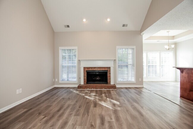 Building Photo - 64 Paxton Pl