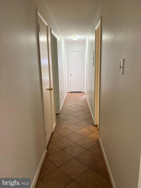 Building Photo - 11623 Vantage Hill Rd