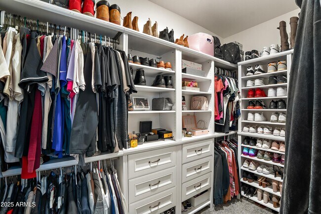 Building Photo - 242 Pacific Dr