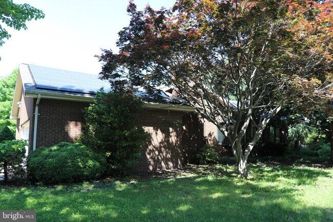 Building Photo - 1408 Pride Tree Cir