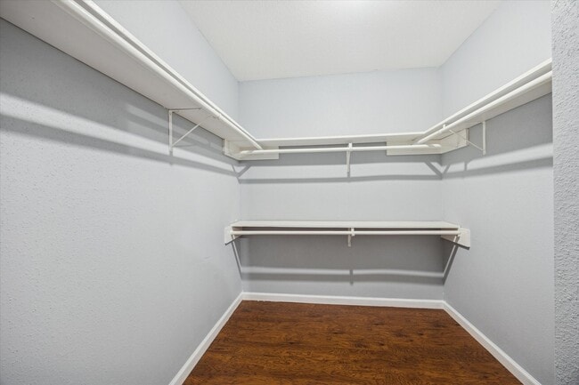 Building Photo - 3615 Kingston Vale Dr