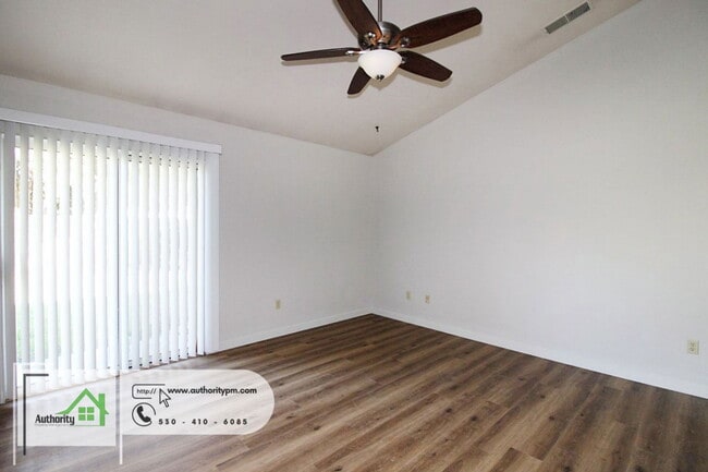 Building Photo - 2882 Sandstone Dr