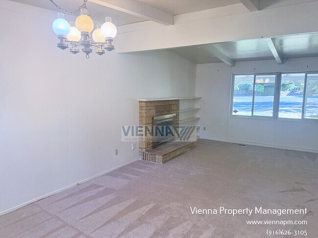 Building Photo - 120 Cul De Sac