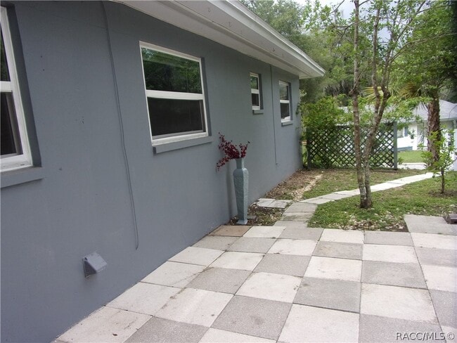 Building Photo - 701 Emery St