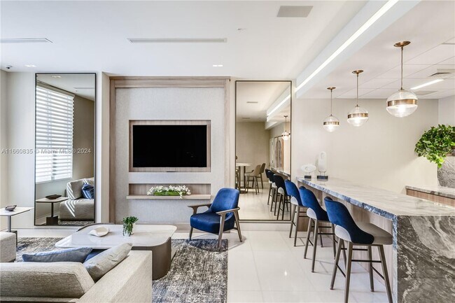 Building Photo - 888 Brickell Key Dr