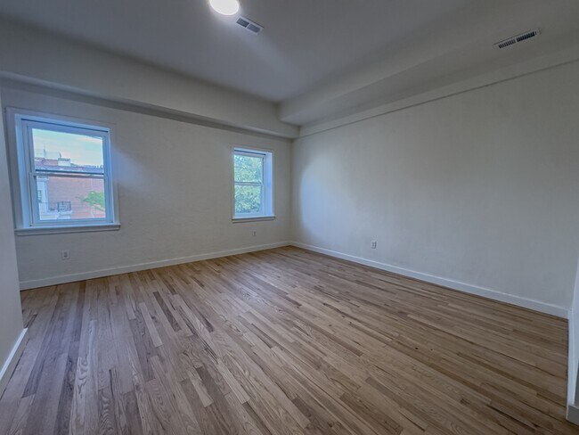 Building Photo - 536 N 19th St
