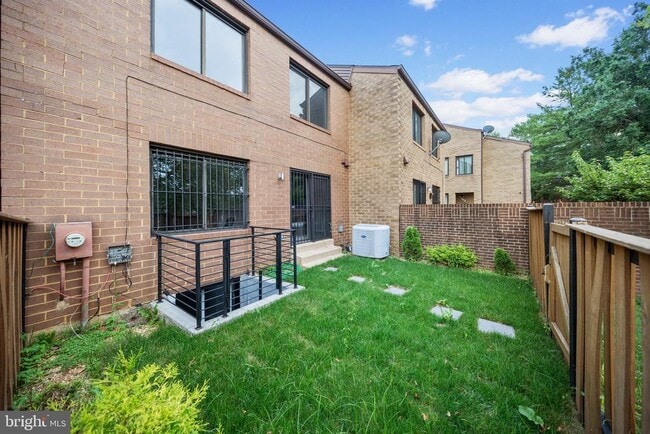 Building Photo - 3114 Berry Rd NE