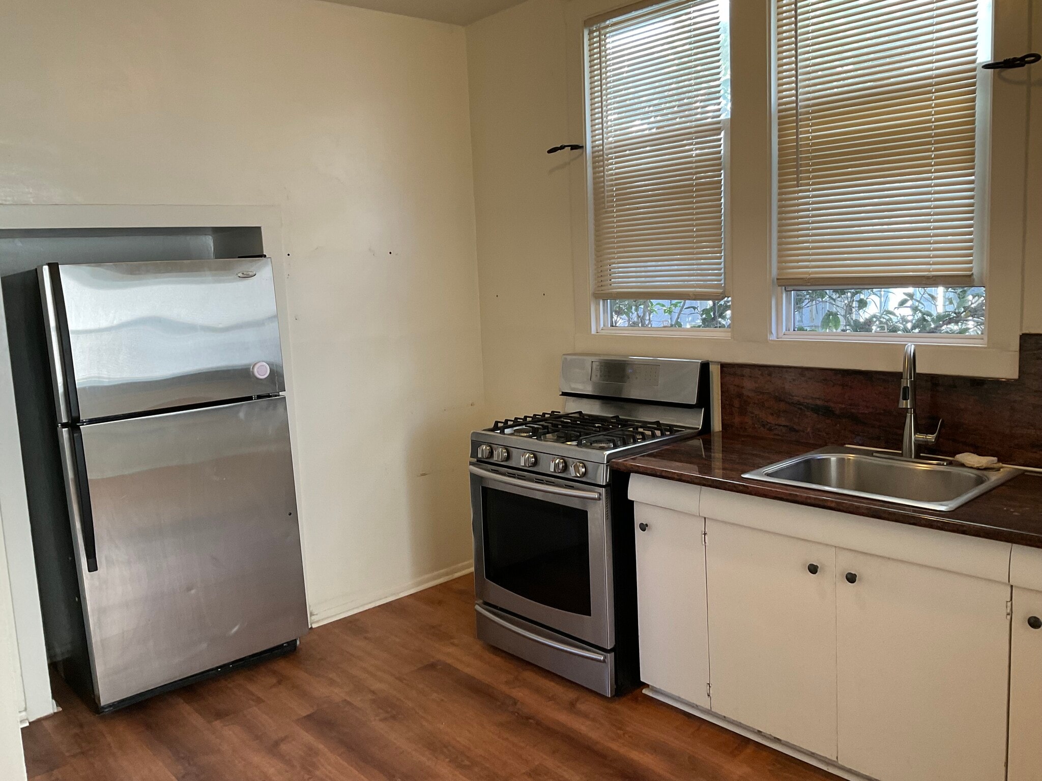 Building Photo - 438 Perkins St