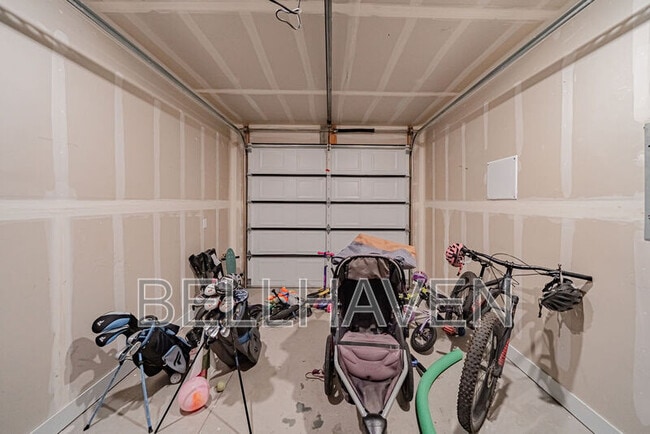 Building Photo - 380 S 3rd W