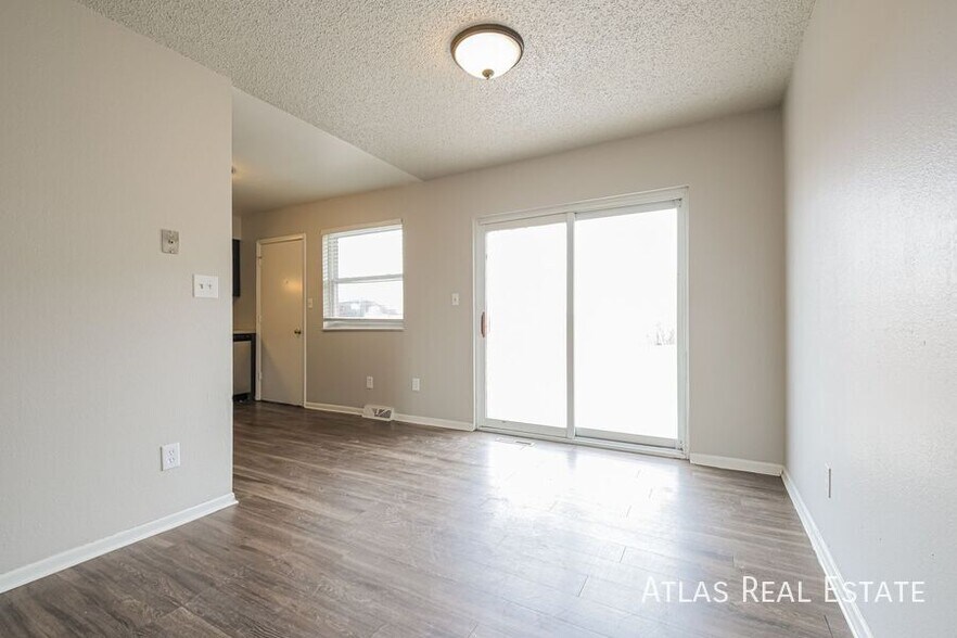 Building Photo - 10290 Benton St