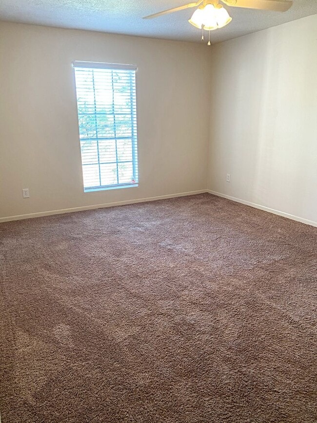 Building Photo - 8424 Glen Meadow Ln