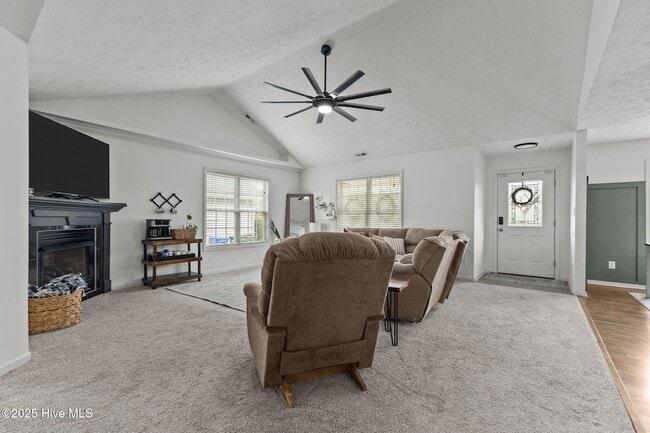 Building Photo - 8246 English Saddle Dr