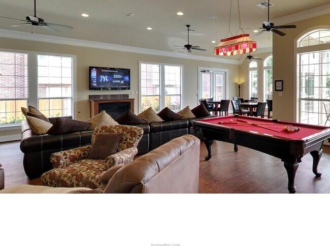 Building Photo - $500 Off 1st Month's Rent! August 2026 Pre-lease! Gorgeous 4 Bed, 4 Bath in Beautiful Lakeridge!