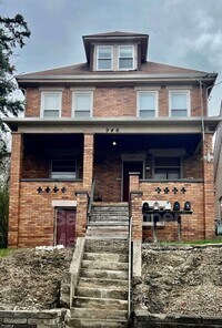 Building Photo - 946 Beaver Rd