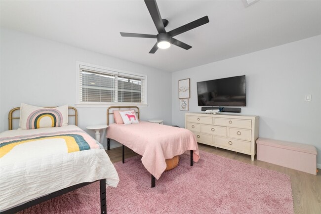 Building Photo - 6435 Woodbrook Ln