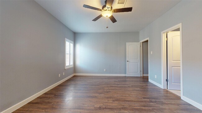 Building Photo - 2984 Holly Hall St