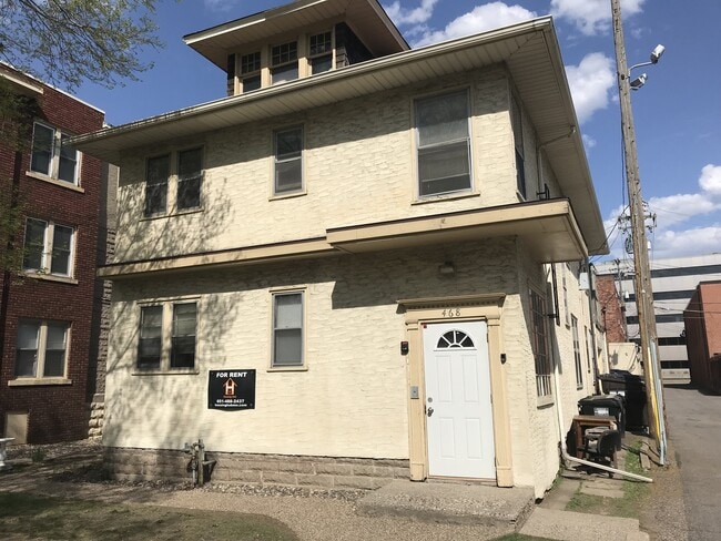 Building Photo - 468 N Herschel St