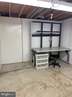 Building Photo - 14269 Silverdale Dr