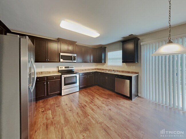 Building Photo - 117 Prairie Wolf Run