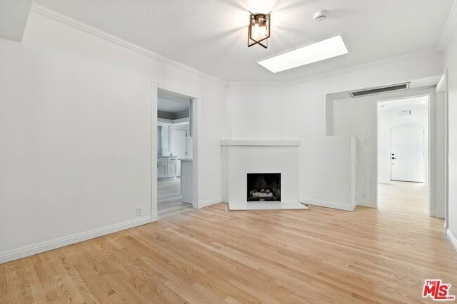 Building Photo - 4640 Laurelgrove Ave