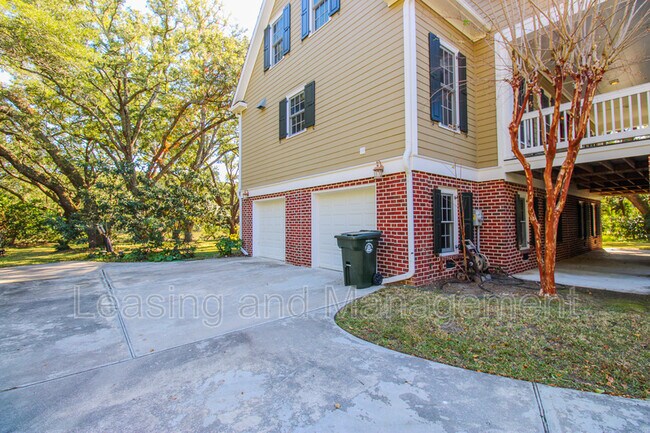 Building Photo - 1666 Back Creek Rd