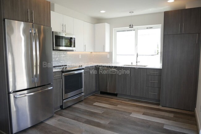 Building Photo - 6251 8th Ave NW