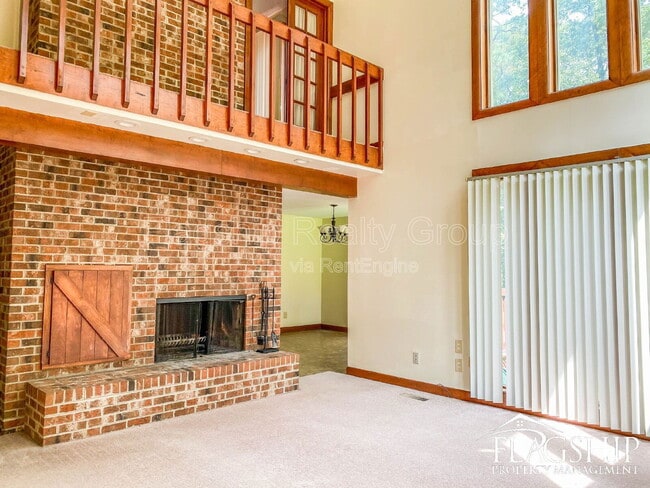 Building Photo - 1228 Forest Acres Dr