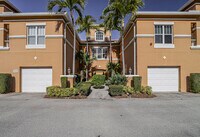 Building Photo - 5020 Fairways Cir