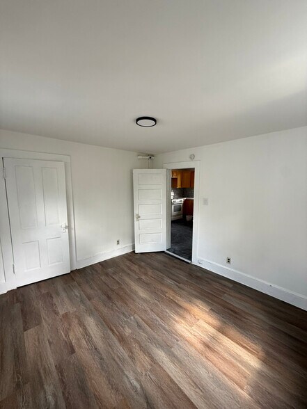 Building Photo - 1608 E Gibson St