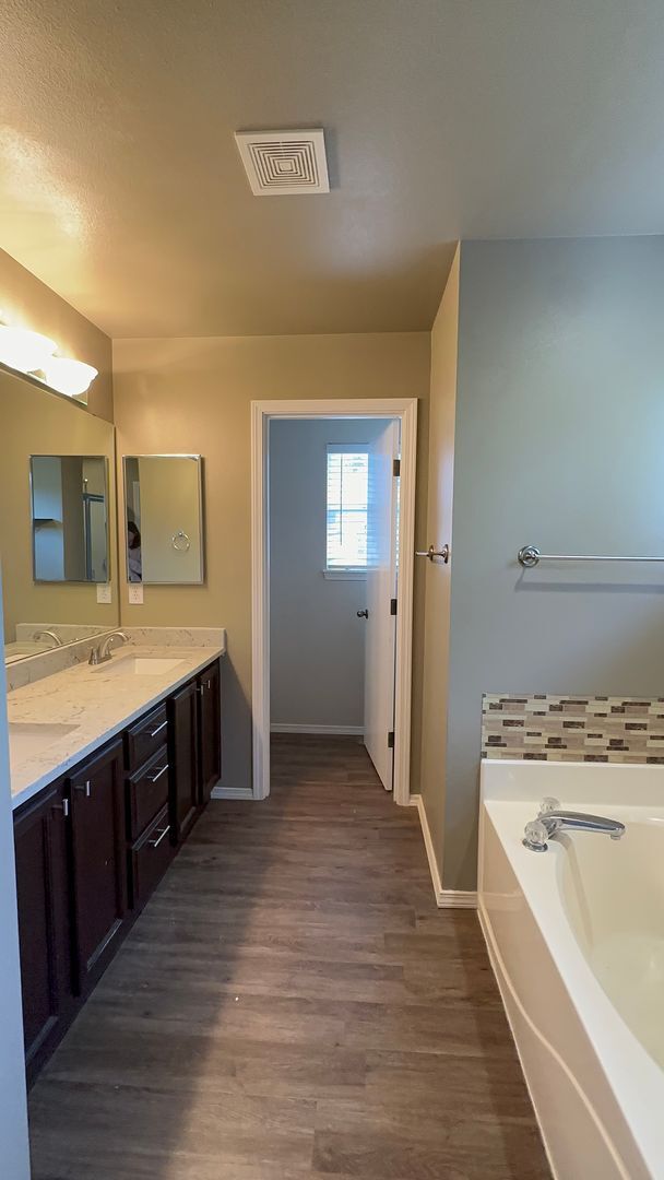 Building Photo - Silver Firs home!