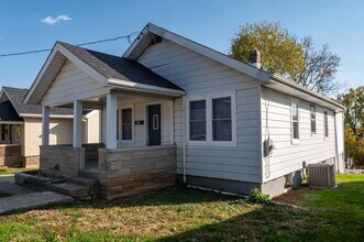 Building Photo - Remodeled 3 Bedroom 1 Bath home Ready for Move in!
