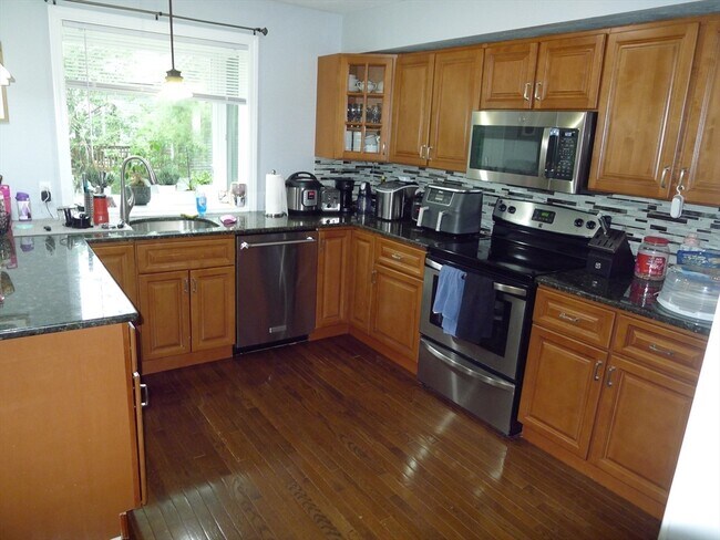Building Photo - 89 Brookdale Cir