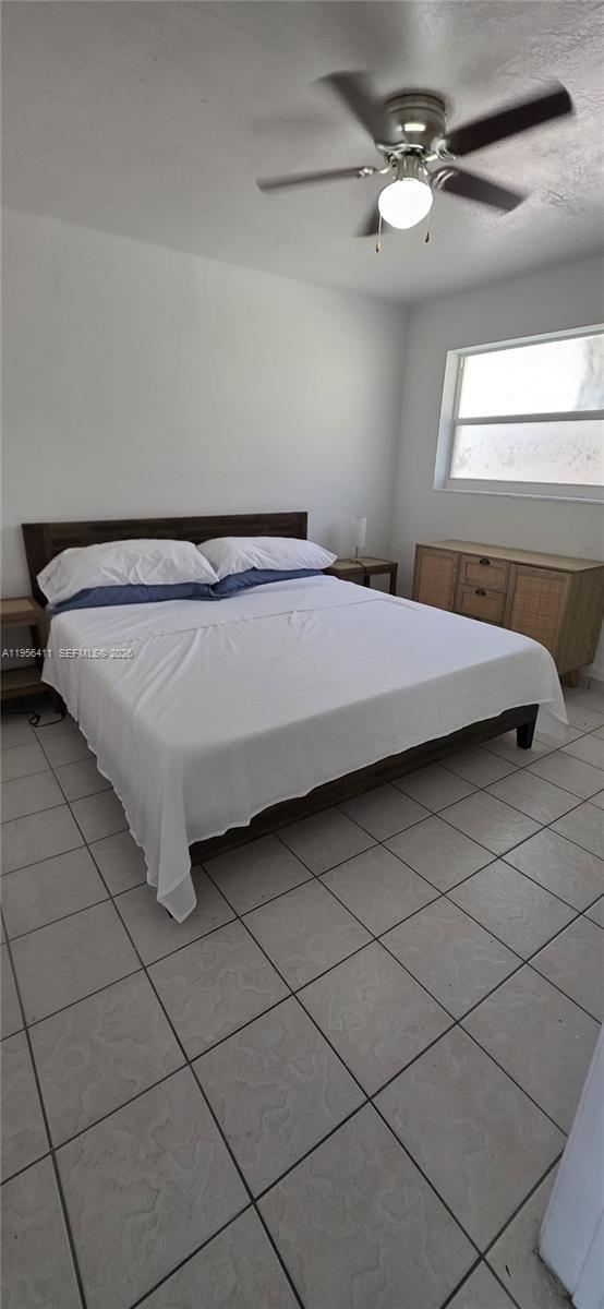 Building Photo - 654 W 29th St