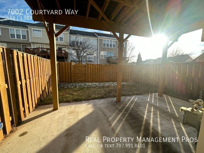 Building Photo - 7002 Courtyard Way