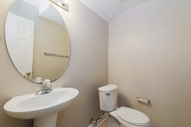 Building Photo - 3824 Lodgepole Ln